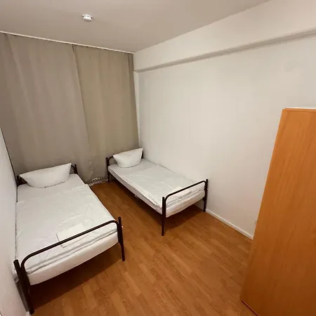 Проживание в семье F-f Haus