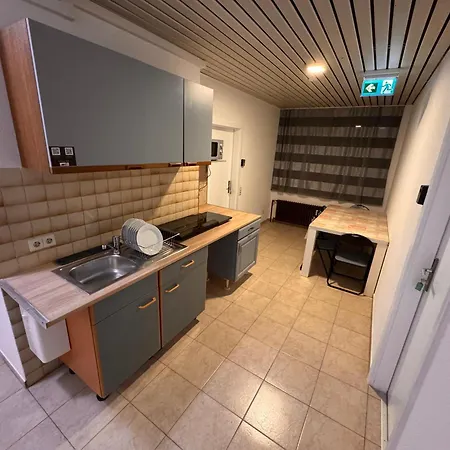 Проживание в семье F-f Haus *