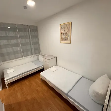 F-f Haus Kwatera prywatna *